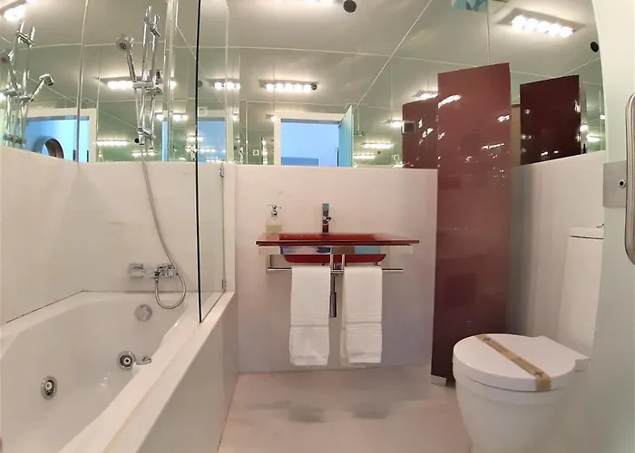 Potato At Front & Sea View 拉哥斯